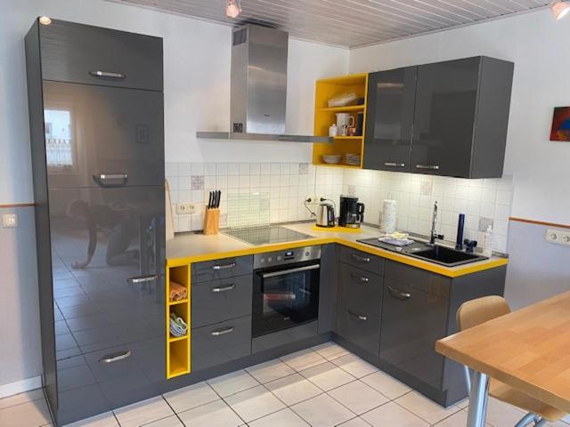 Ferienwohnung Martina Zell an der Mosel Bagian luar foto